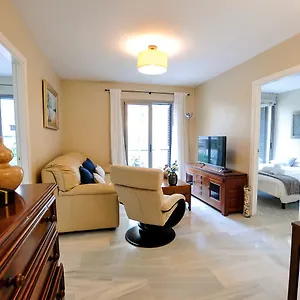  Apartment Acogedor Apartamento Junto A Calle Larios By Renthas